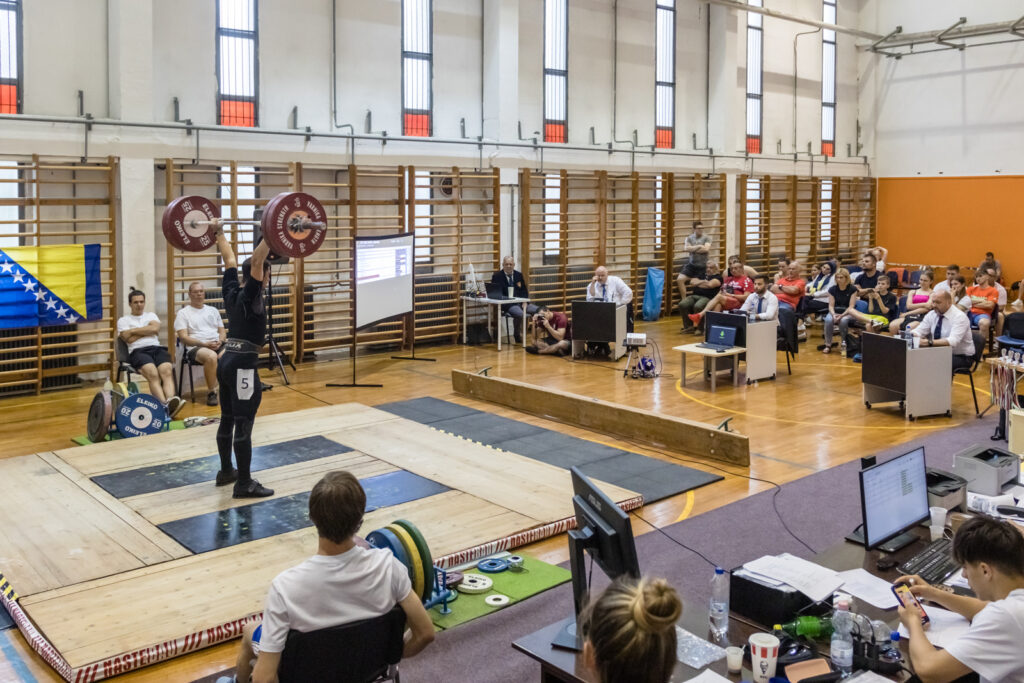 alpok-adria-nemzetkozi-sulyemelo-csapat-verseny